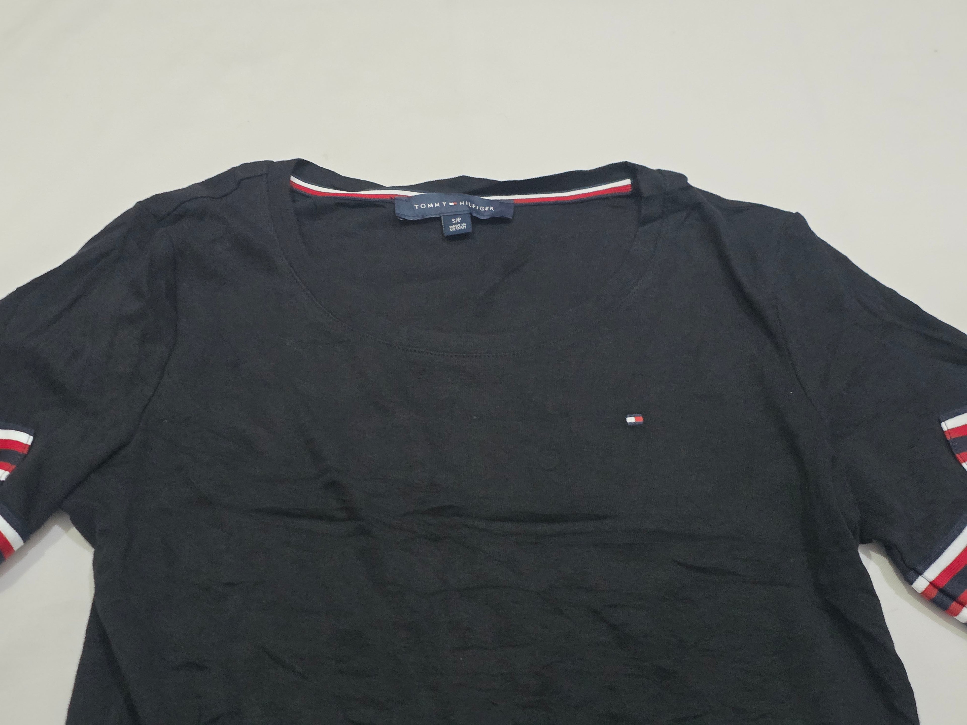Playera Tommy Hilfiger Mujer Talla Chica Negra Manga Corta