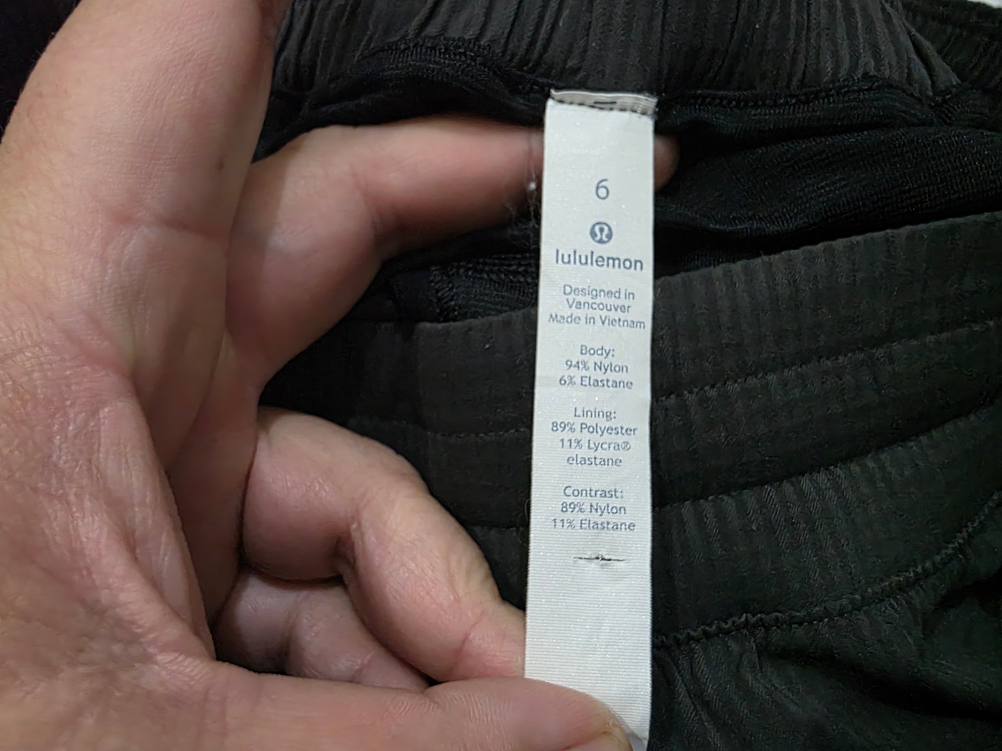 Short Lululemon De Mujer Talla 6 Gris Oscuro Rayado