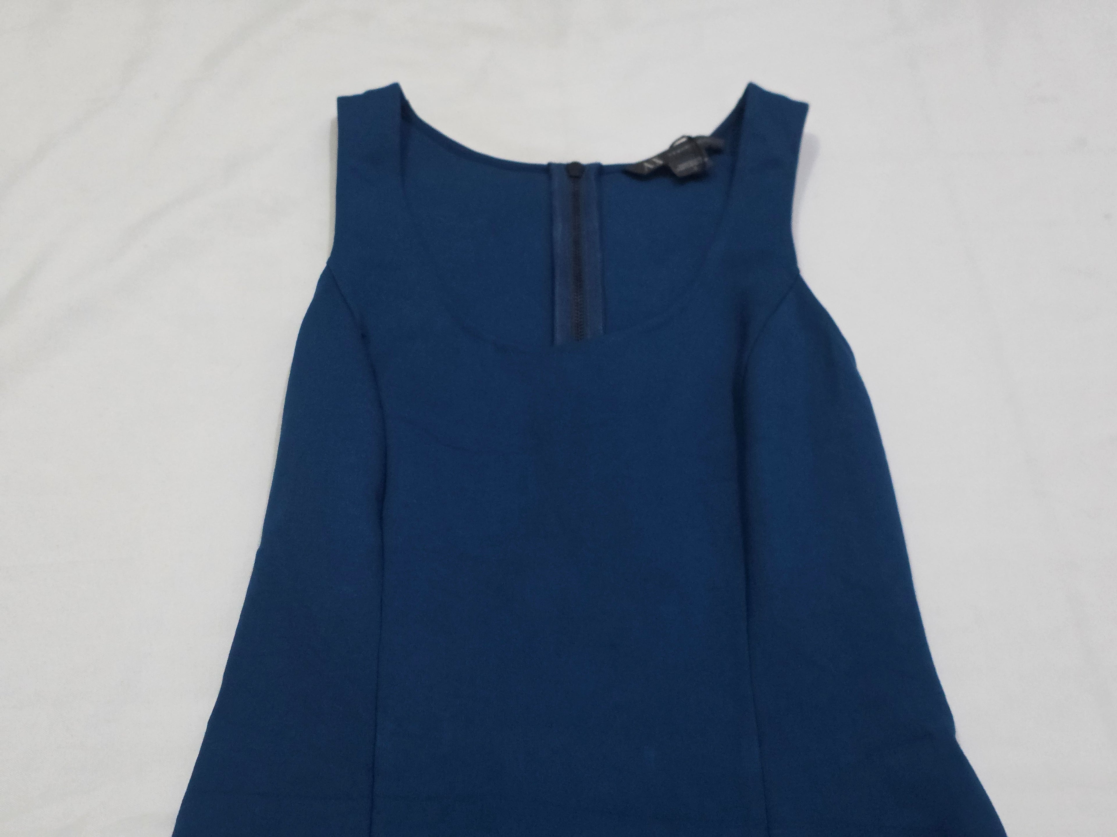 Vestido Armani Exchange Corte Sirena Azul Marino Talla 4