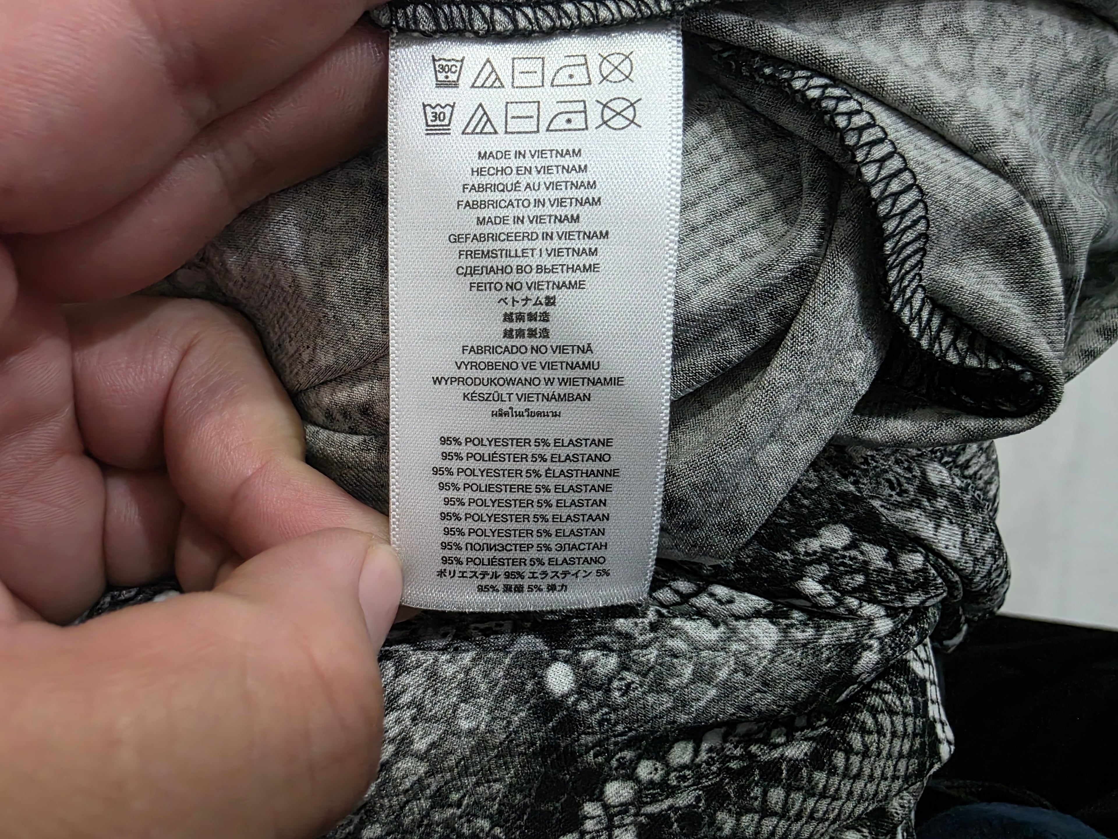 Vestido Michael Kors Grande Animal Print Escote Cruzado Gris