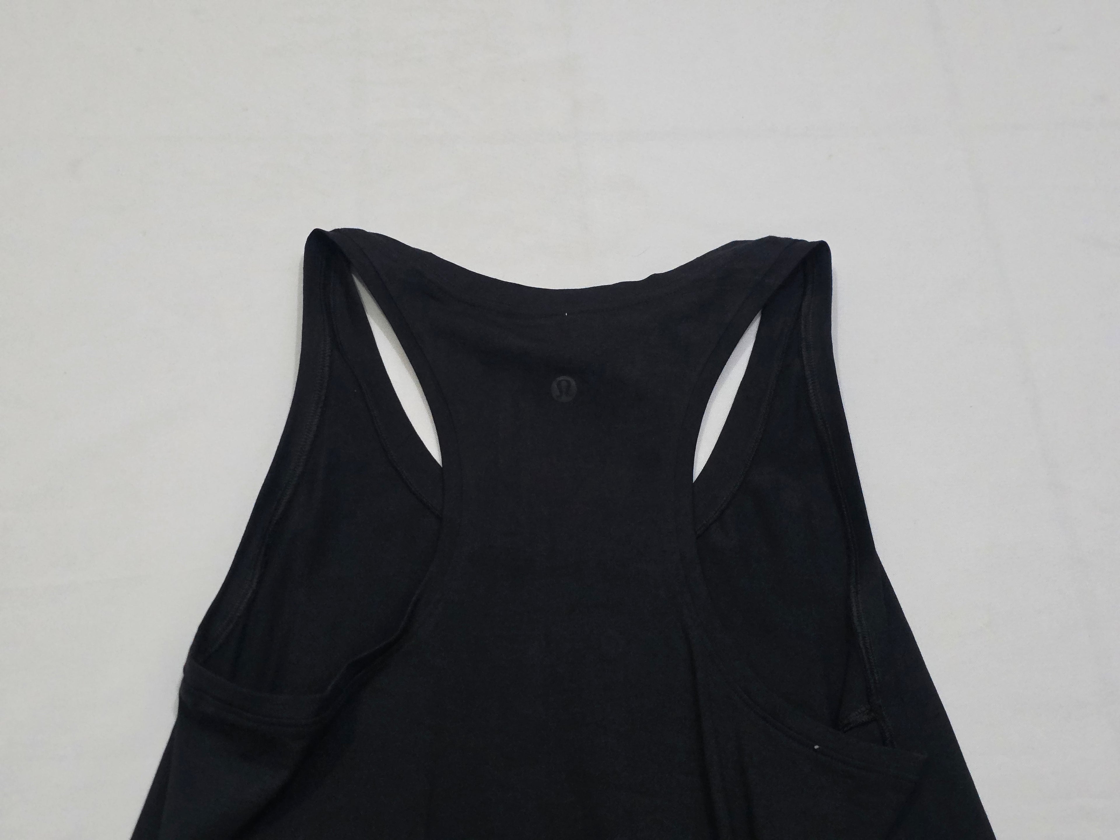 Playera Lululemon Sin Mangas Talla 6 Color Negro De Mujer
