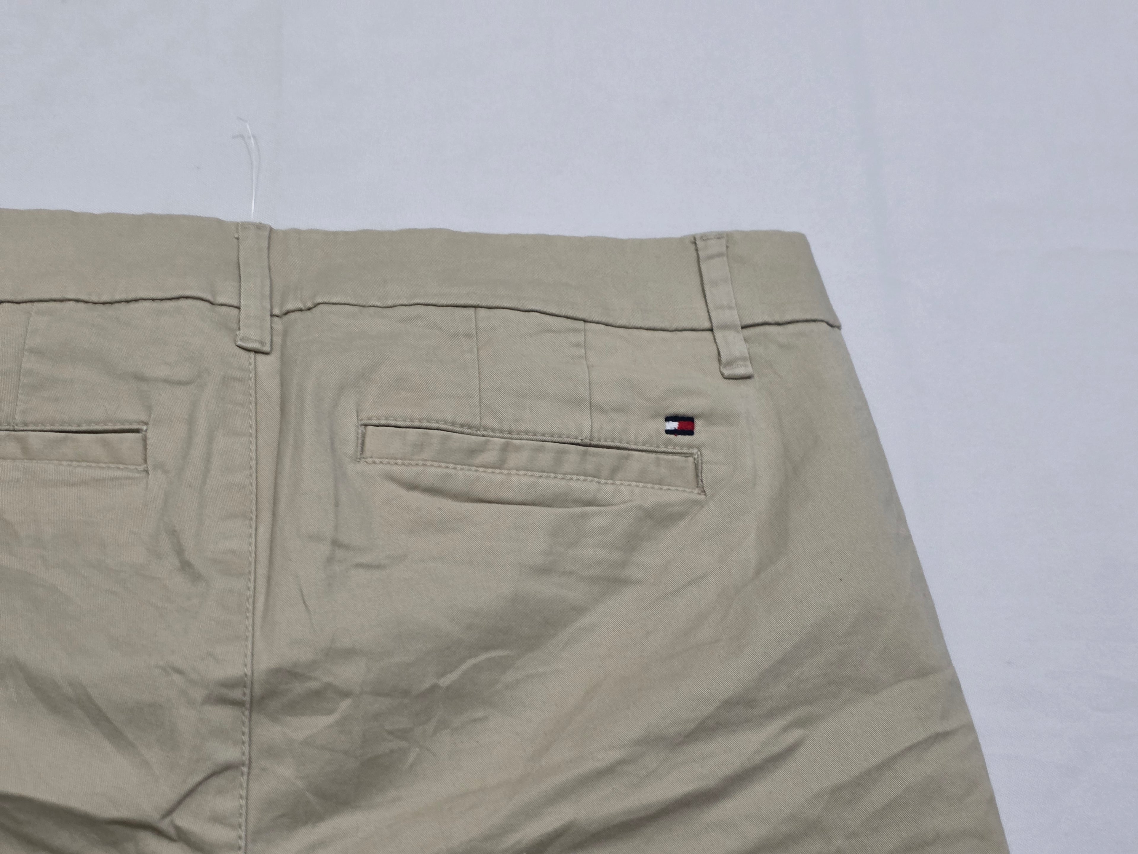 Bermuda Tommy Hilfiger De Mujer Talla 6 Color Cafe