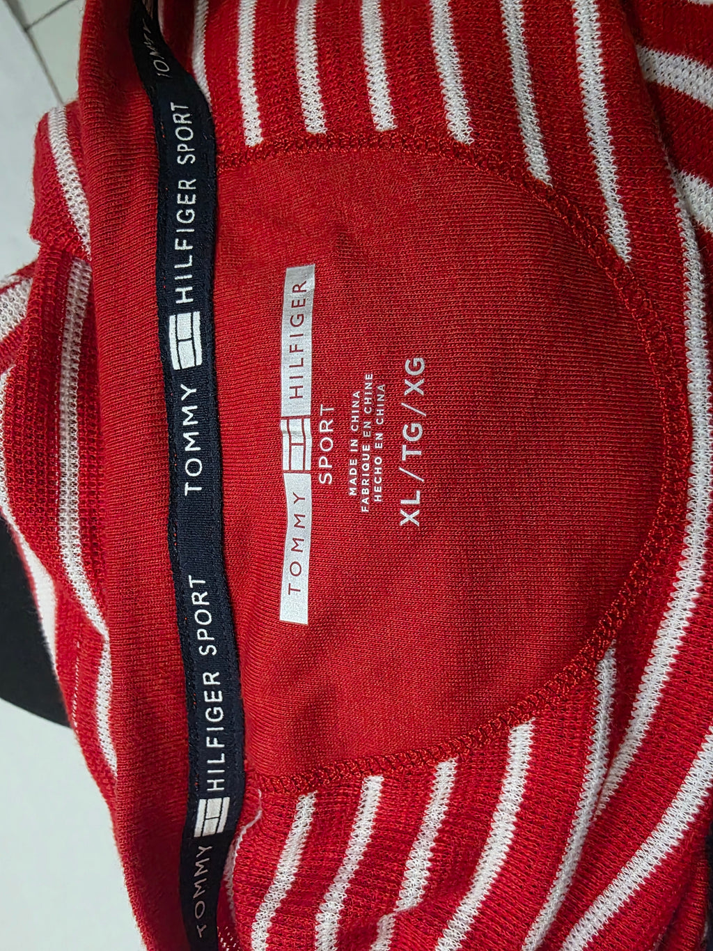 Playera Tommy Hilfiger Sport Mujer Extra Grande Roja Rayada