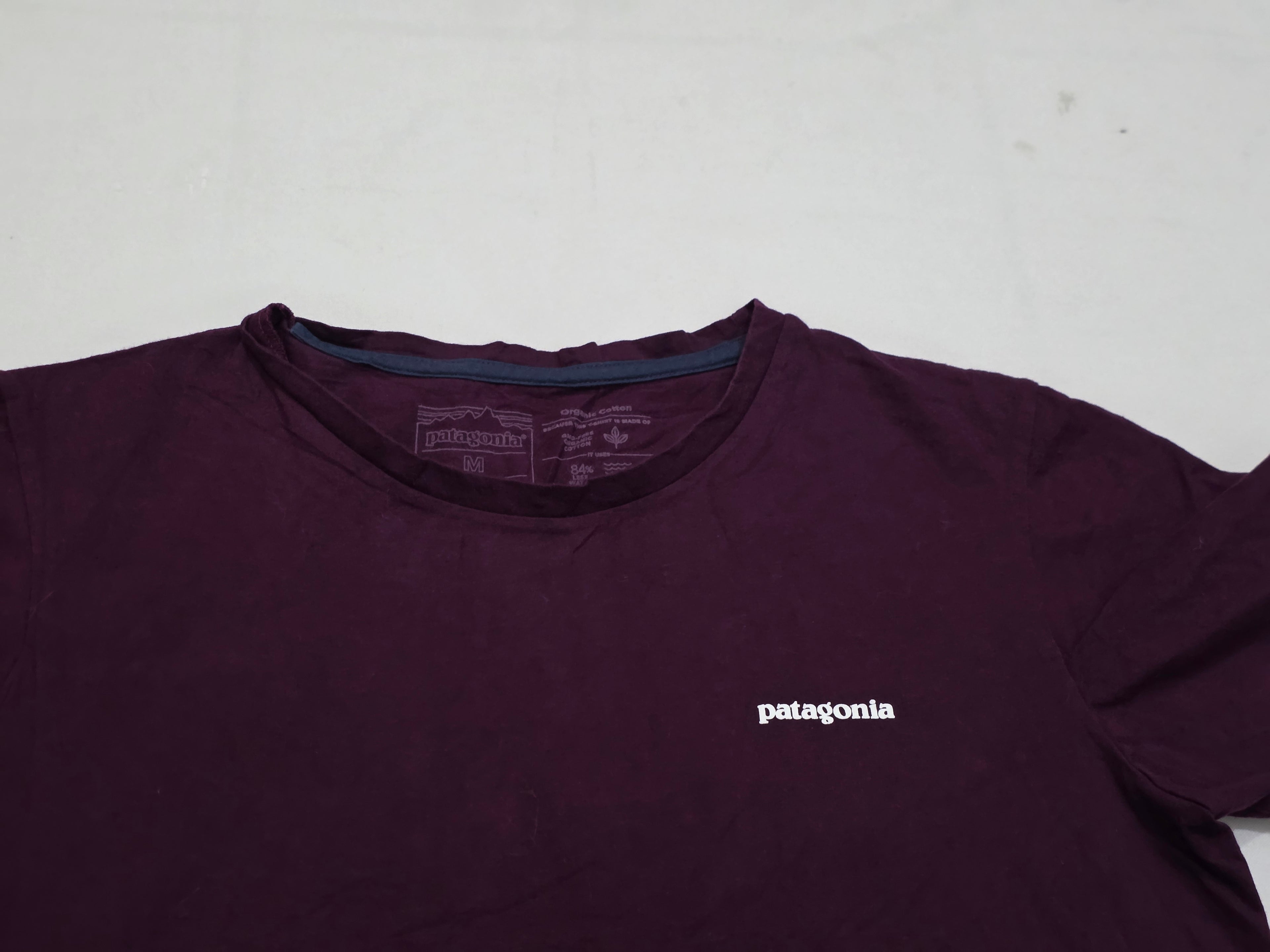 Playera Patagonia De Mujer Mediana Color Morada Manga Corta