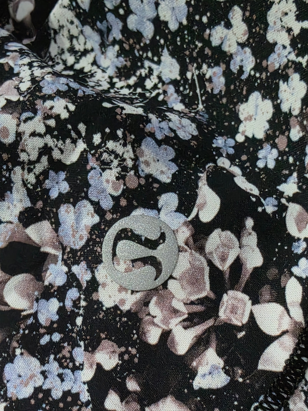 Playera Lululemon Talla 4 Floreada Sin Manga
