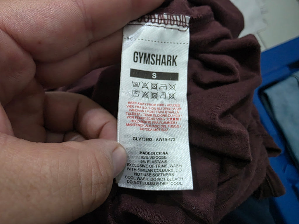 Playera Gymshark Sin Mangas Color Vino Talla Chica
