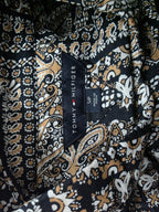 Blusa Tommy Hilfiger Mujer Chica Color Negro/ Cafe Figuras
