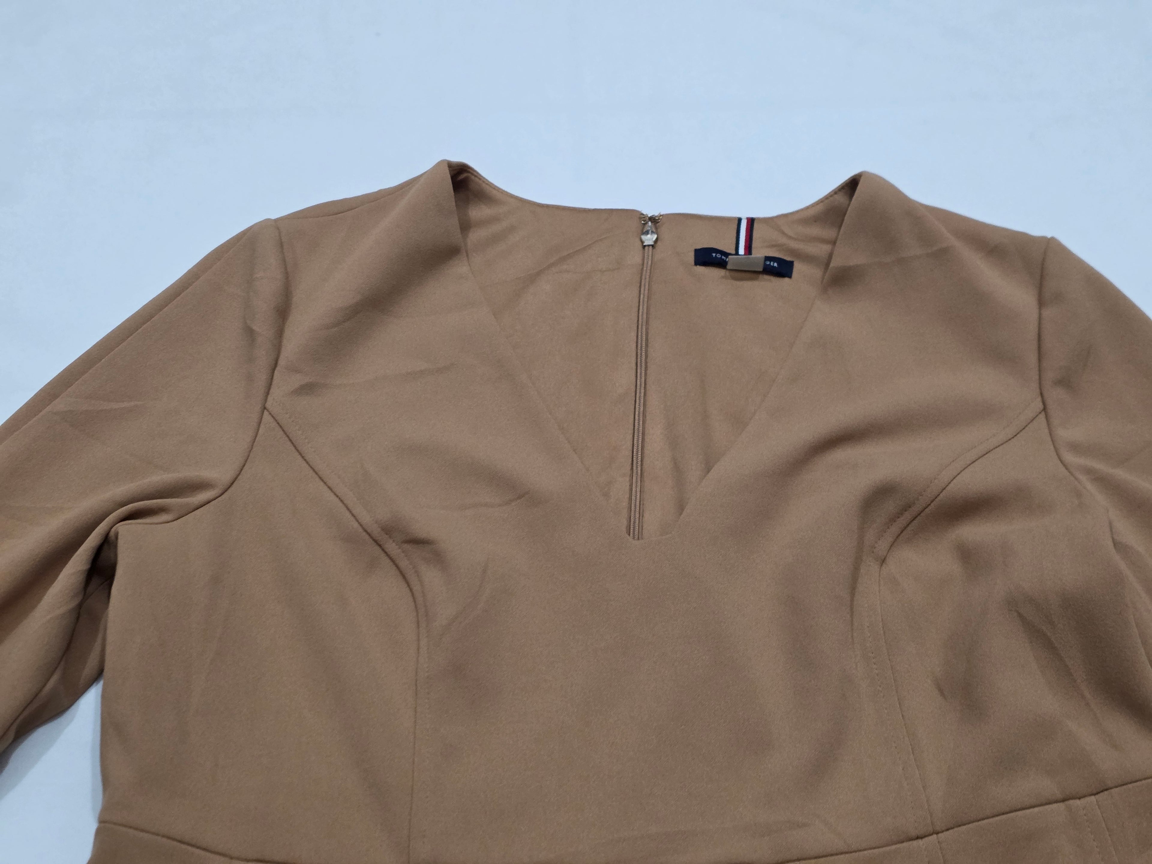 Vestido Midi Tommy Hilfiger Camel Manga Larga Dorados 14