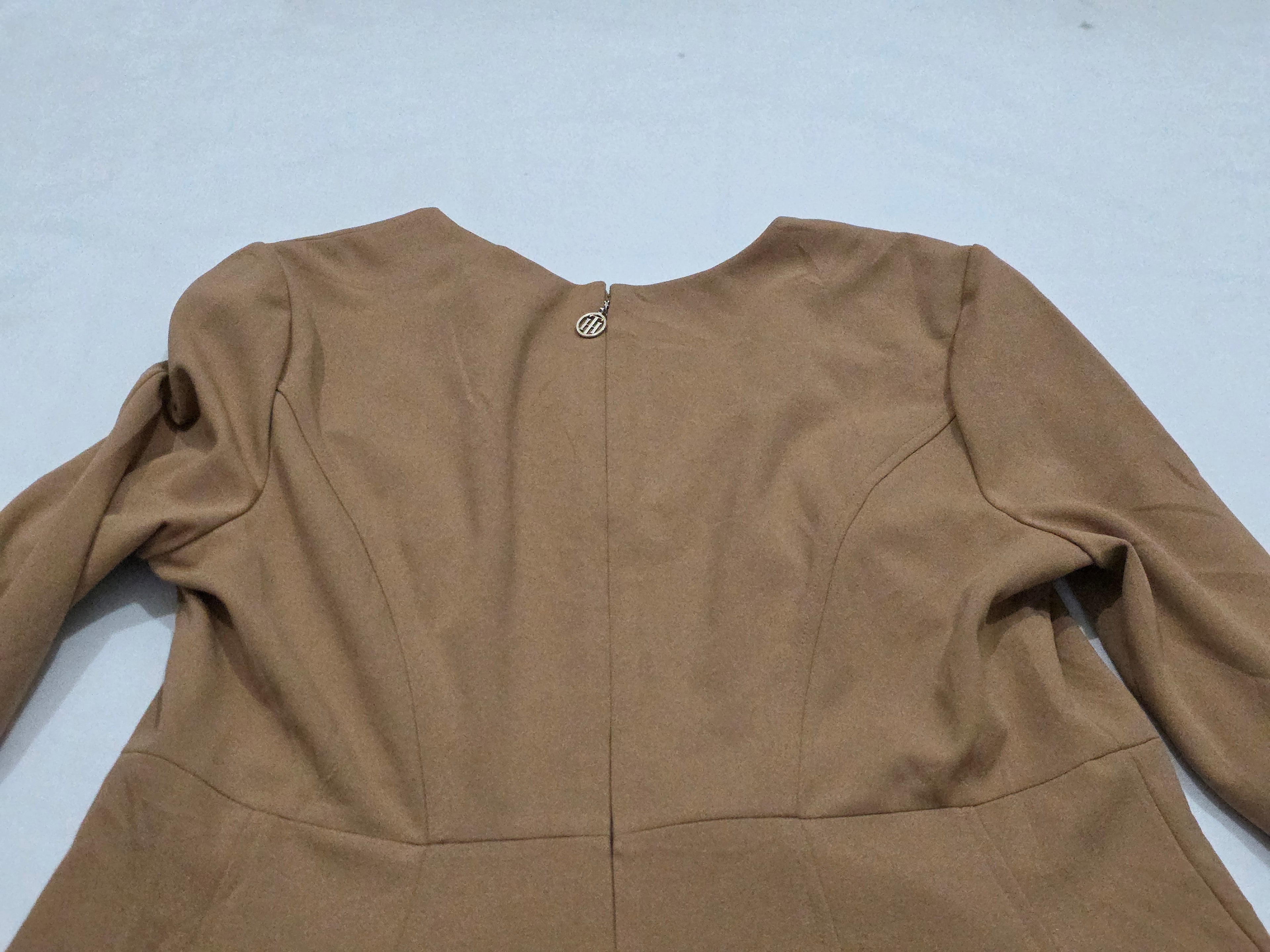 Vestido Midi Tommy Hilfiger Camel Manga Larga Dorados 14
