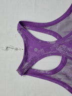 Playera Lululemon Talla 6 Color Morad