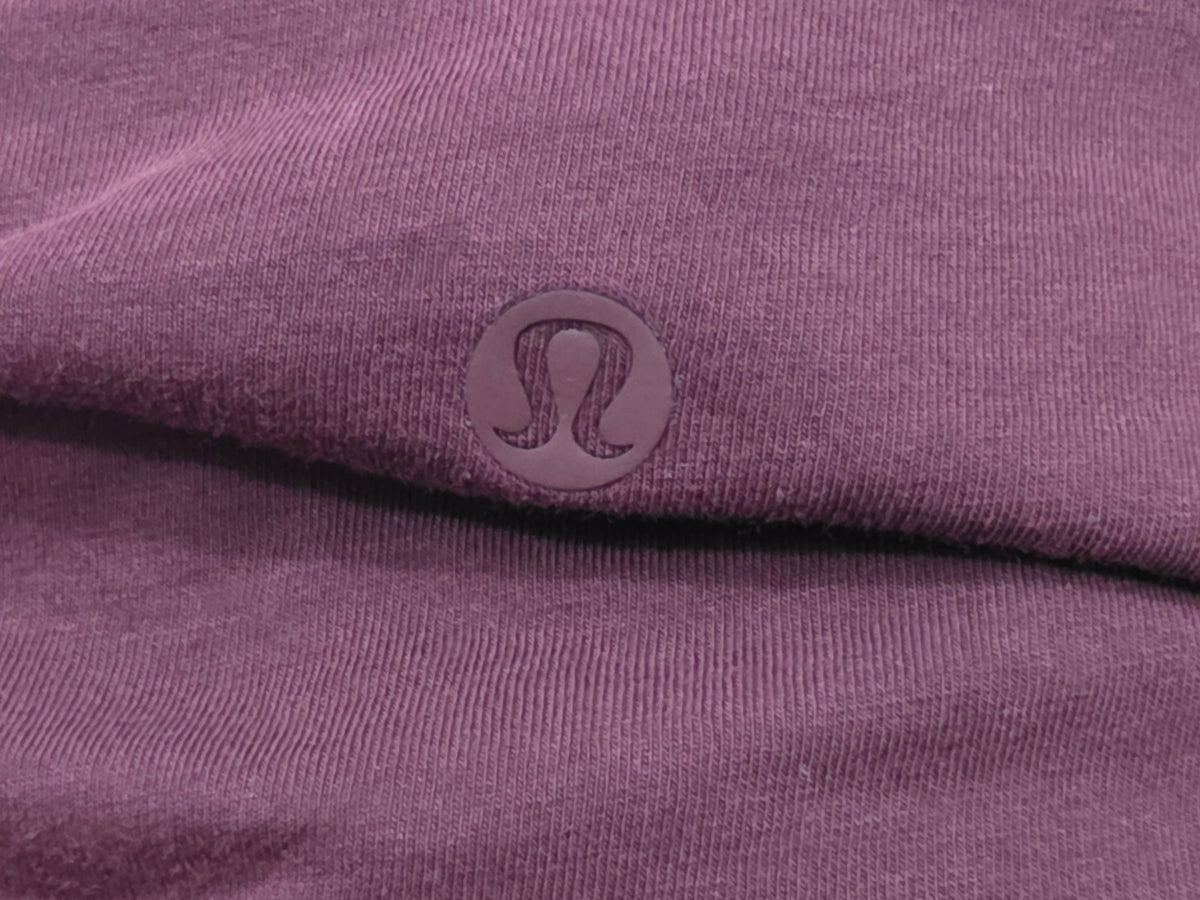 Playera Lululemon Bordo Talla 6 Color Vino Manga Corta