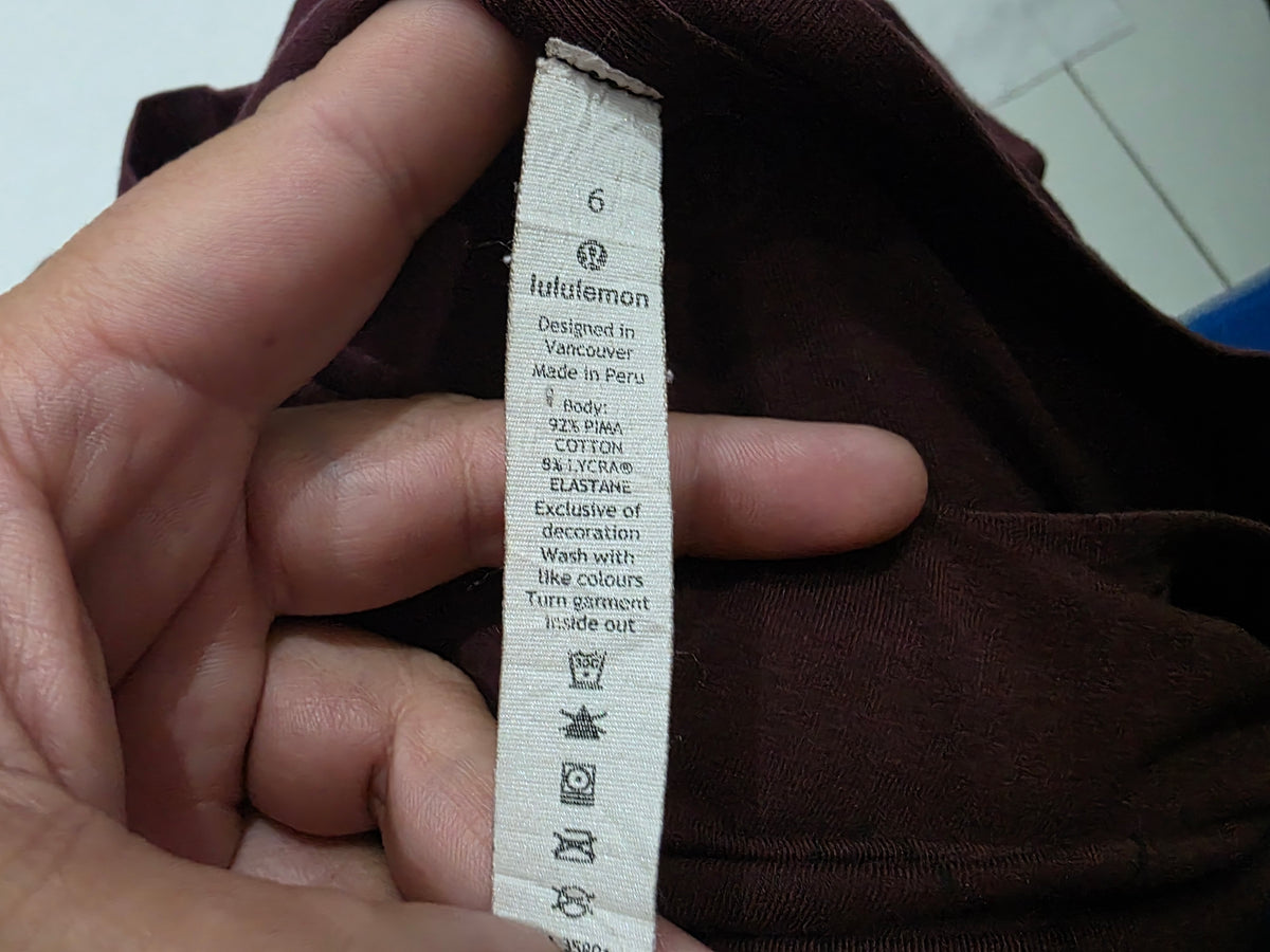 Playera Lululemon Bordo Talla 6 Color Vino Manga Corta