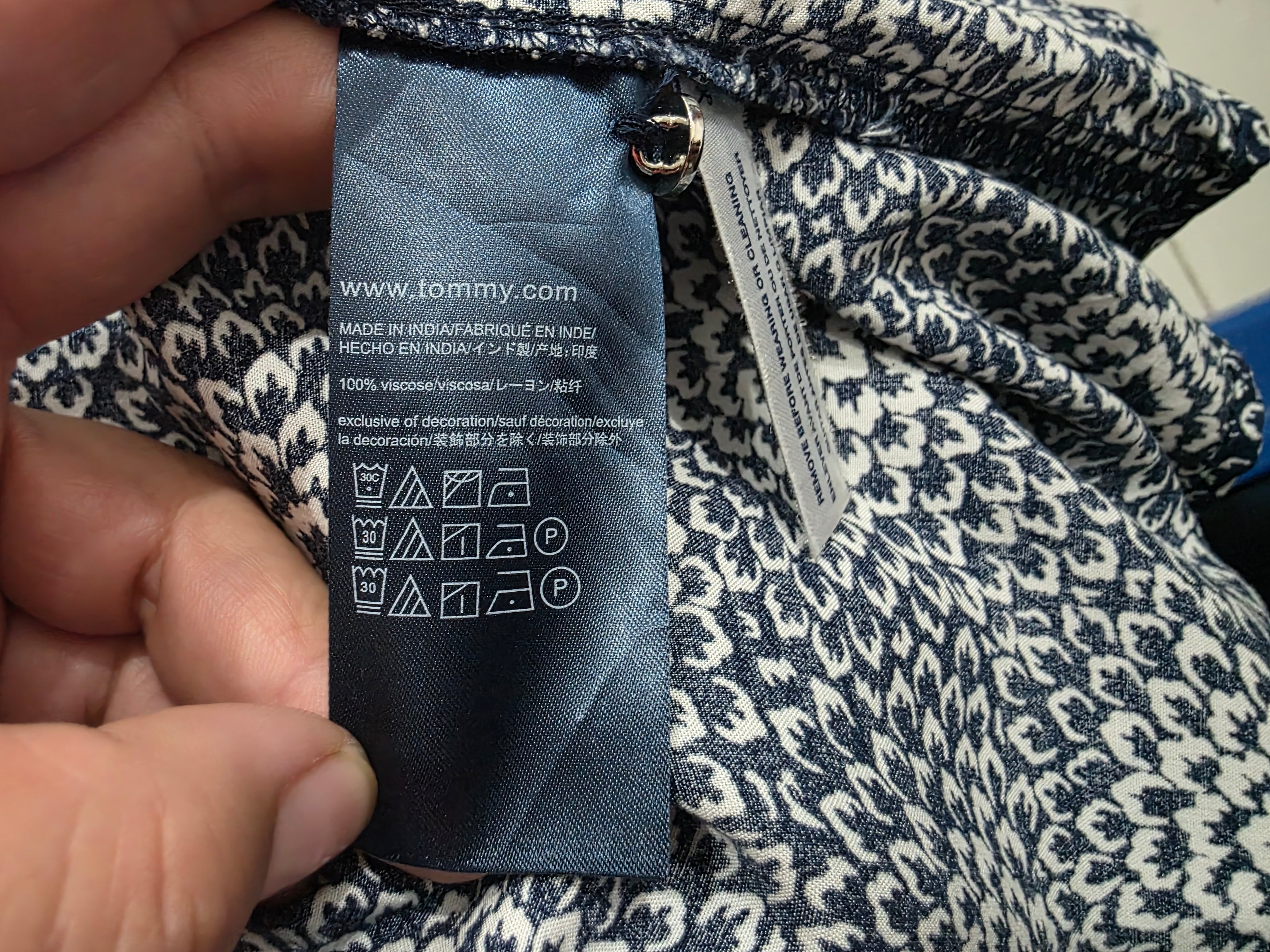 Blusa Tommy Hilfiger Chico S Azul Con Figuras