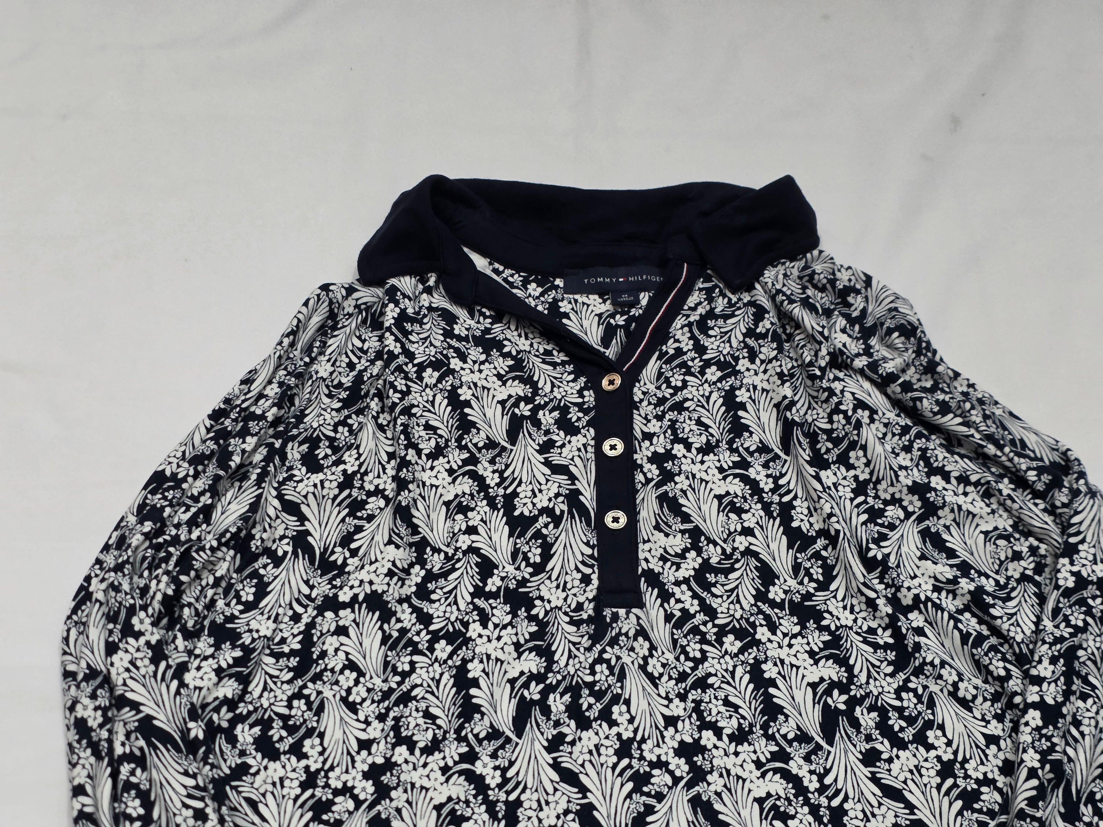 Blusa Tommy Hilfiger Amplia Floreada Mediana Manga Larga
