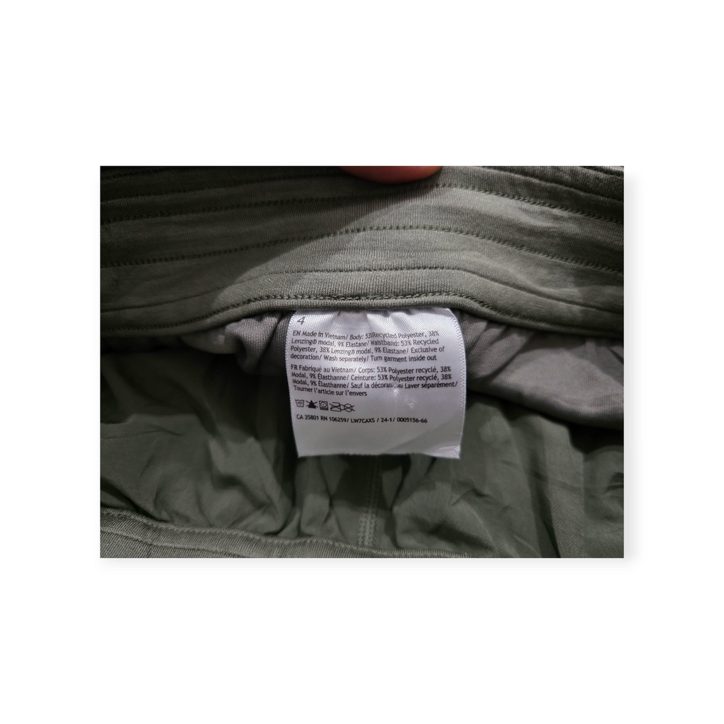 Short Lululemon Mediana M Color VerdeOscuro