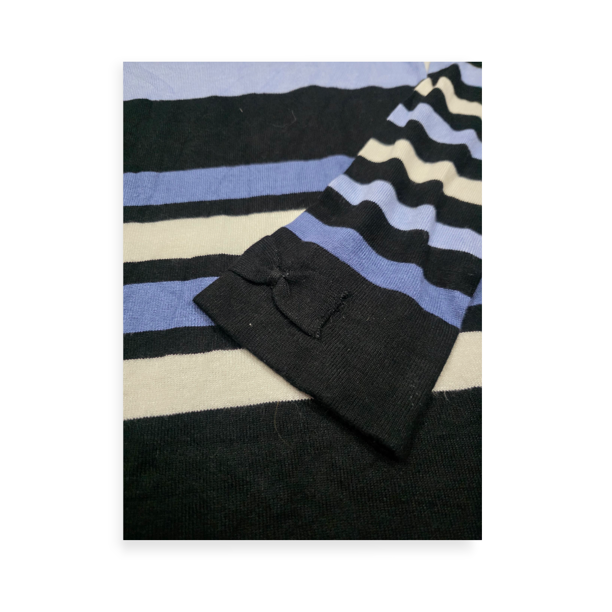 Sueter Karl Lagerfeld De Rayon Chico S Azul Con Blanco