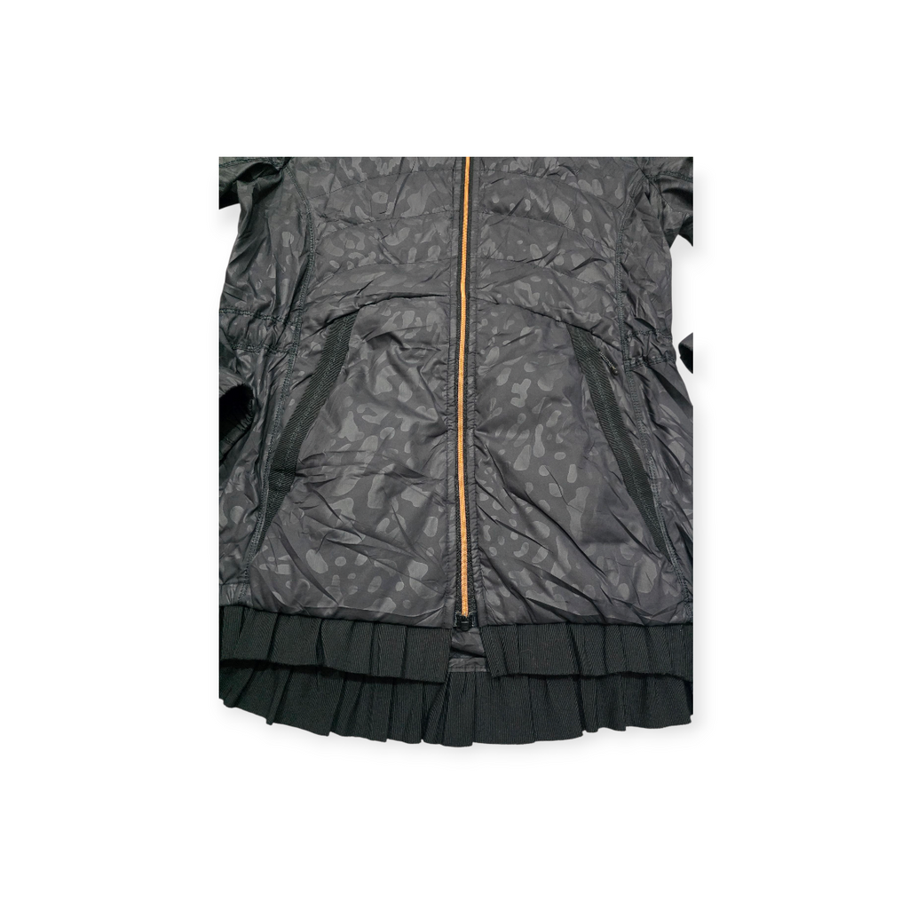 Chamarra Lululemon Athletic Talla 6 Negra Estampado Camo